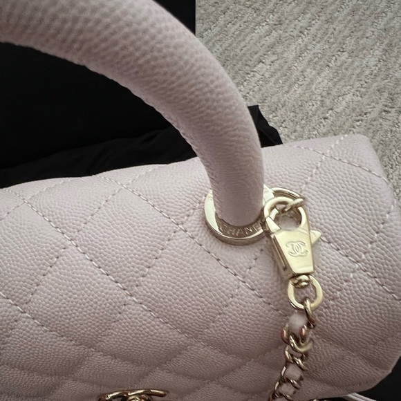 RARE 20A 2020 Chanel lilac mini coco handle pink shoulder bag - Picture 9 of 15